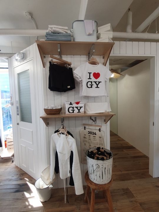 GLOWNY 韓国大人気 GLOWNY｜梨泰院・漢南洞(ソウル)のショッピング店｜韓国旅行