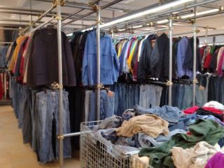 高陽市一山にあるアメリカ直輸入の倉庫型古着屋」 ｜韓国旅行口コミ