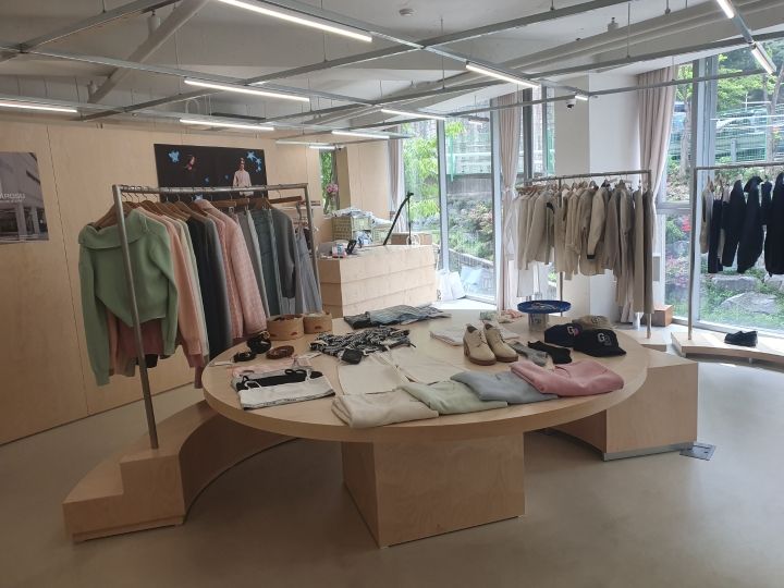 ☆韓国の人気☆【GROVE】☆Grove LANE TOP & SLEEVELES.S☆ ☆韓国の人気☆【GROVE】☆Grove LANE TOP & SLEEVELES.S