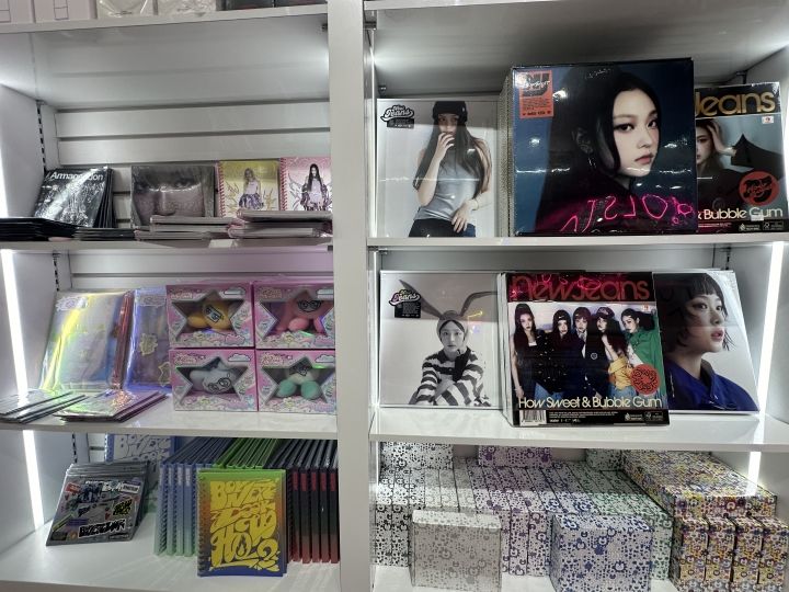 idOL STORE｜弘大(ソウル)のショッピング店｜韓国旅行「コネスト」