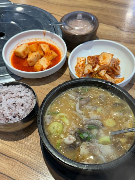 黄土カムジャタン 江南直営店｜江南駅・三成(COEX)(ソウル)のグルメ