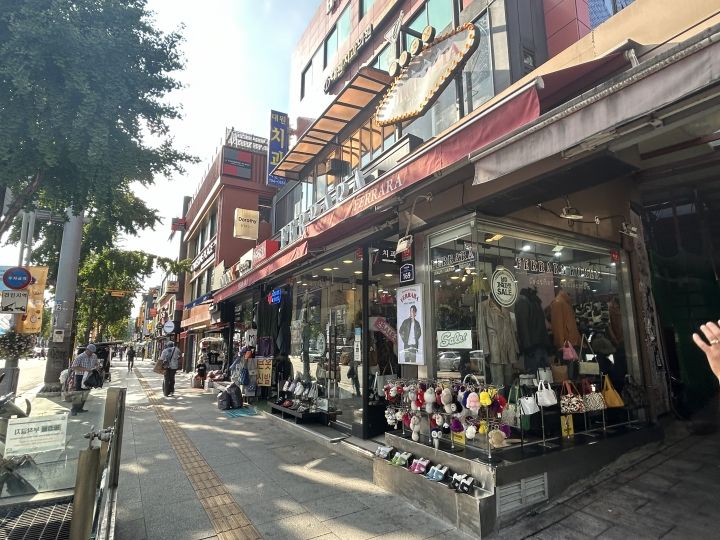 地下鉄6号線 梨泰院駅 1番出口から徒歩3分