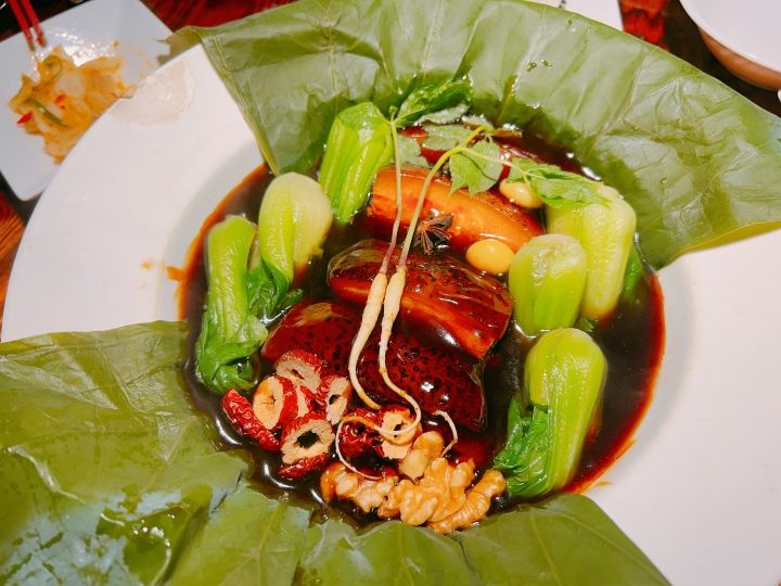 トンポーローを必要以上に大げさに見せたやつ