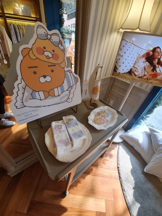 Peineili専門店 韓国・ソウルの漢南洞にオープンした「ジェラート ピケ」にLE SSERAFIM