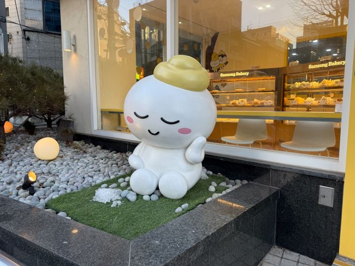 【専用・レコード様】鐘打ちコンチョ付きバングル。画像③~⑥は参考です。 m*7様 KORG handytraxx play ポータブルレコードプレーヤー