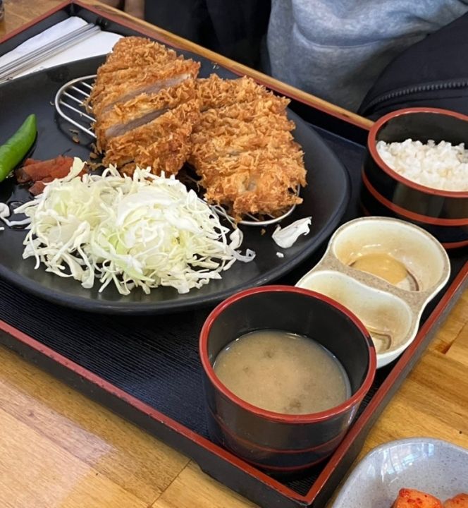 明洞王トンカツ 東橋直営店｜弘大(ソウル)のグルメ・レストラン｜韓国