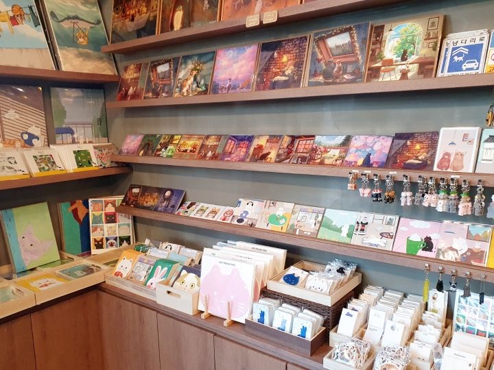 漢江ヤオンイ｜弘大(ソウル)のショッピング店｜韓国旅行「コネスト」