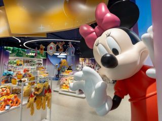 THE HYUNDAI ディズニーストア 限定フィギュア ６種 コンプ ディズニーストア ザ現代ソウル店｜汝矣島・永登浦(ソウル)の