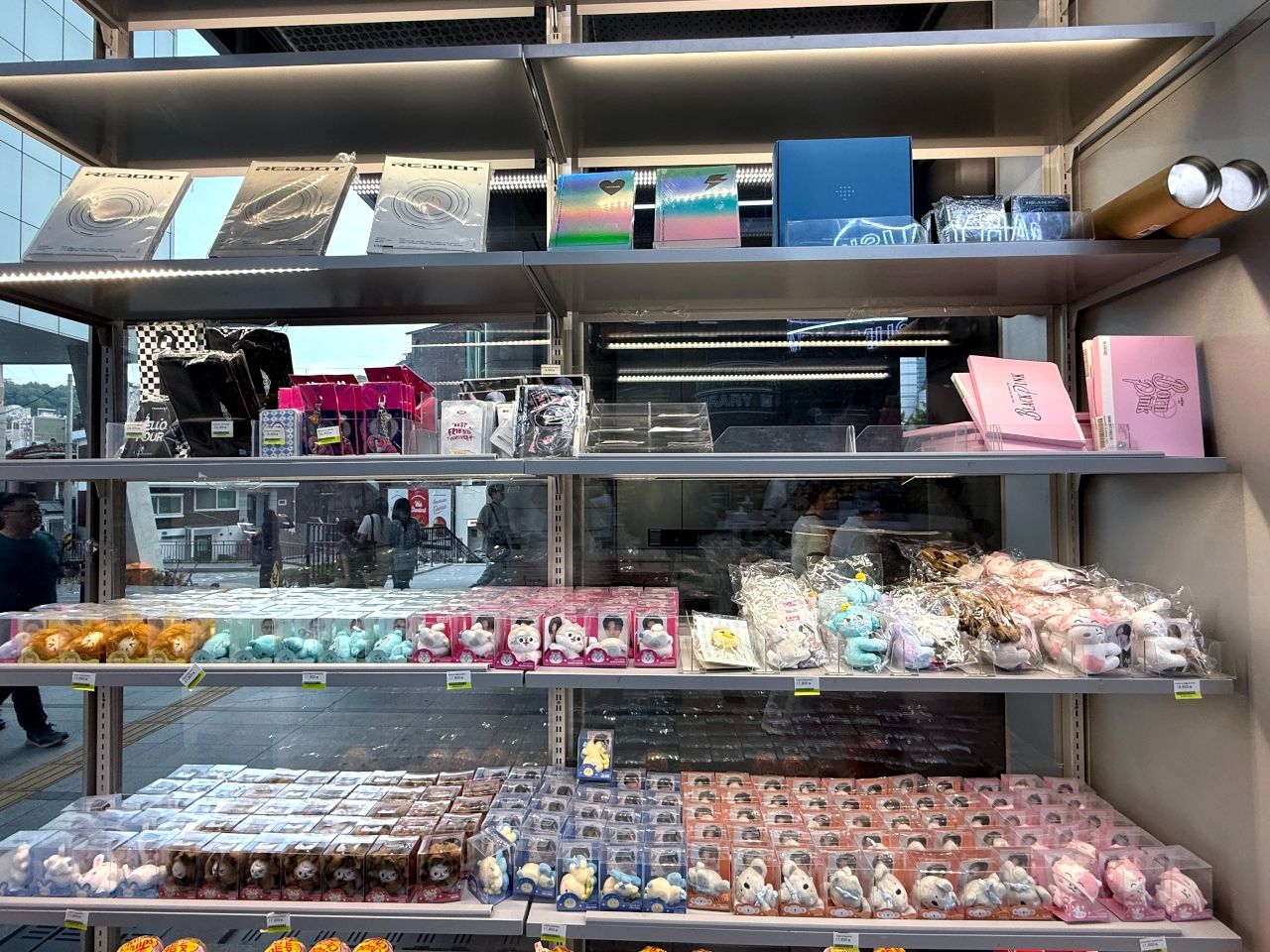 CU AKプラザ弘大店｜弘大(ソウル)のショッピング店｜韓国旅行「コネスト」