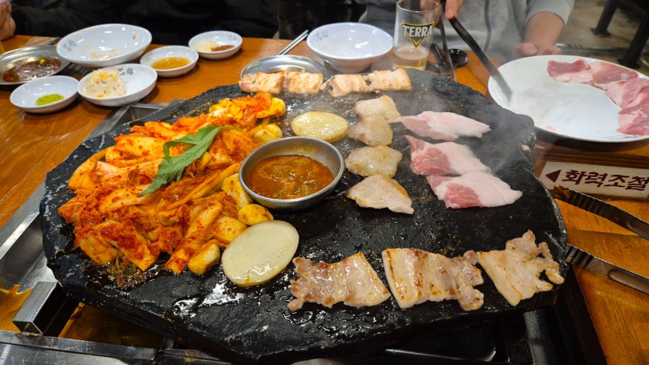 石岩生ソグムクイ 江南店｜江南駅・三成(COEX)(ソウル)のグルメ