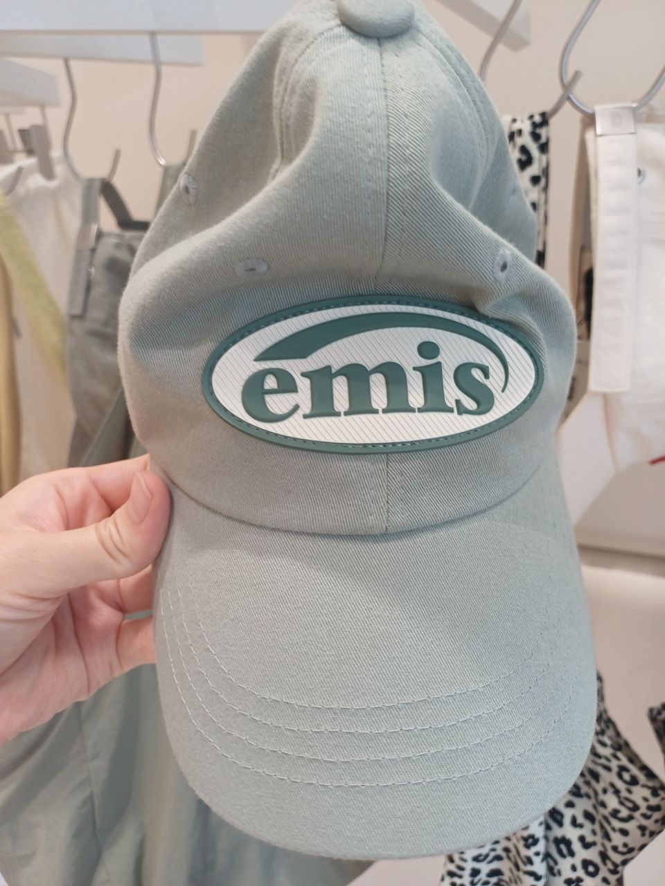 emis 弘大フラグシップストア｜弘大(ソウル)のショッピング店｜韓国