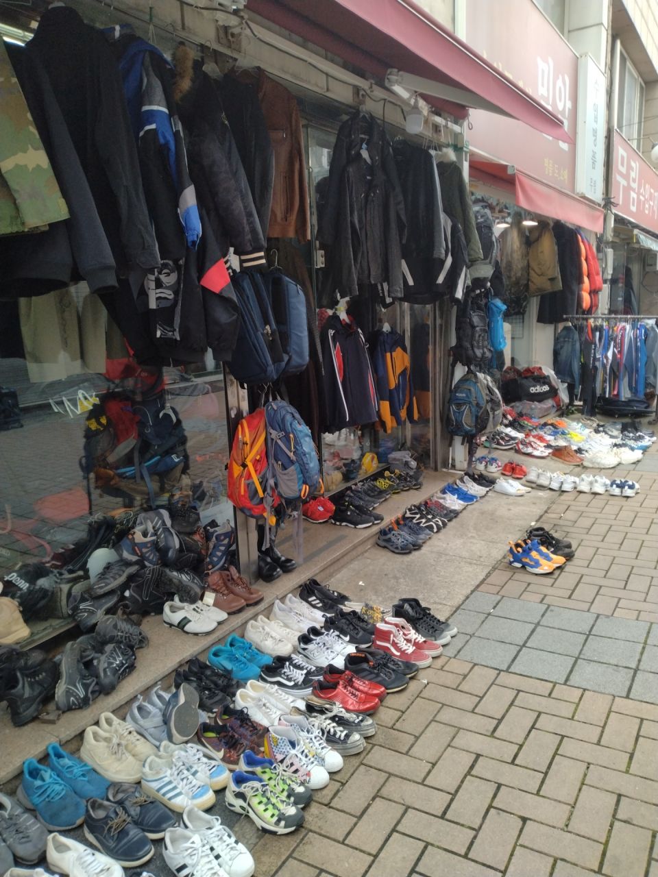 大邱の路地 = Les ruelles de Daegu 帯付き 大邱の路地 = Les ruelles