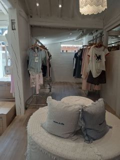 rolarola 西村フラグシップストア｜市庁・光化門(ソウル)の