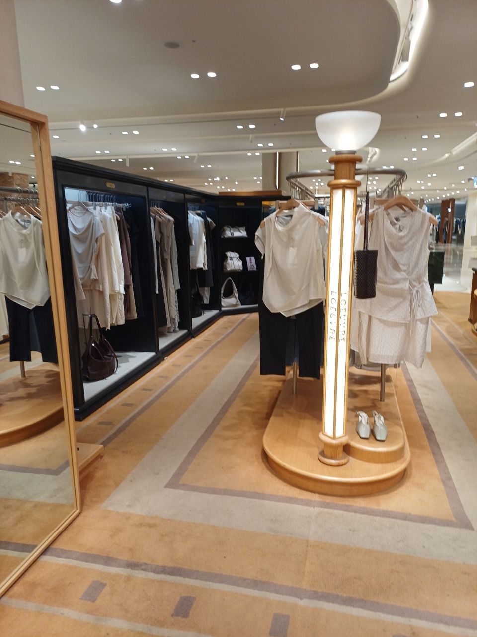LOEUVRE 新世界百貨店江南店｜江南駅・三成(COEX)(ソウル)の