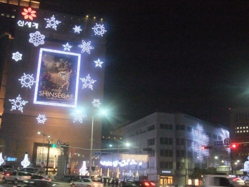 新世界の赤いマークが目立ってキレイでした^^