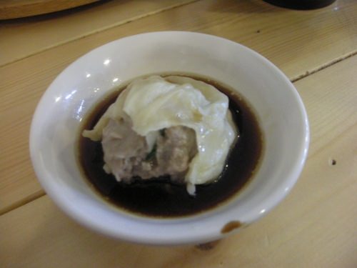 肉がぎっしりの小籠包。