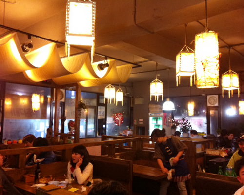 2階の様子です。夜11時くらい、帰るときに撮影。