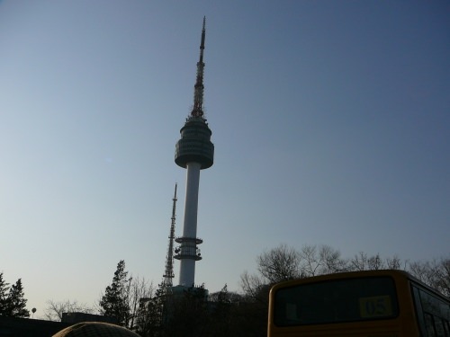 バス停から見たNソウルタワー