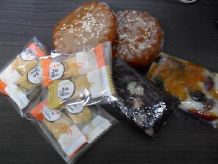 買ったもの＋おまけにくれたカボチャ飴