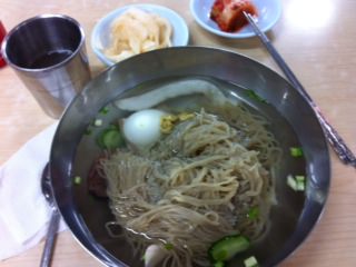 水冷麺は10000ウォンでした