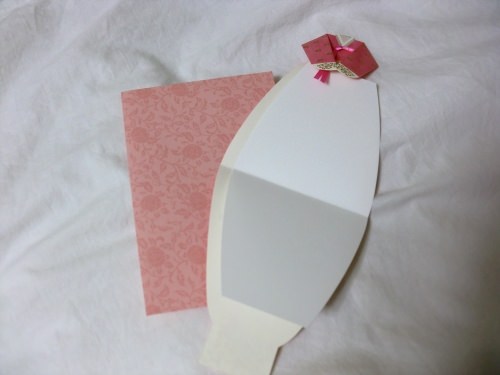 韓服カードの中はこのようにメッセージが書けるよう白い紙が入っています。