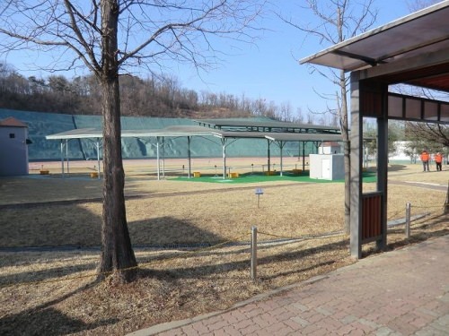 会員用と思われるクレーン射撃スペース