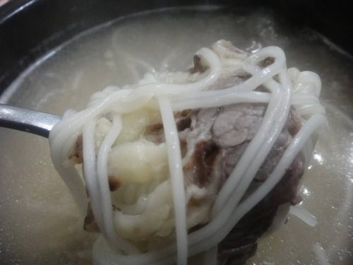 お肉はおいしかったです。