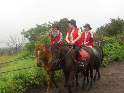 生まれて初めての乗馬、怖かったけど楽しかった～