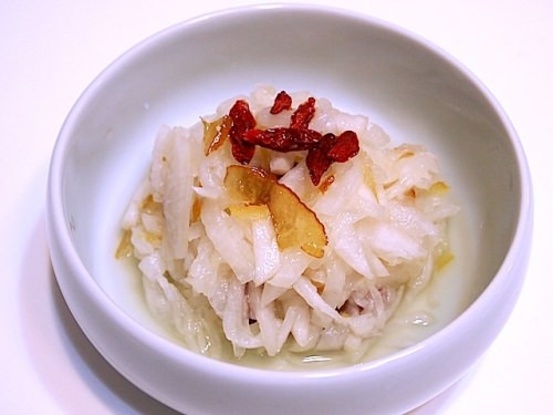 優しい甘さの大根のマッコリ酢和え