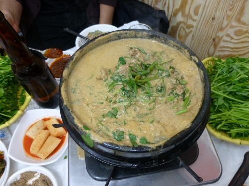 クリーミーで濃～いスープ！ピリ辛で、確かにタイカレーに似てるかも？