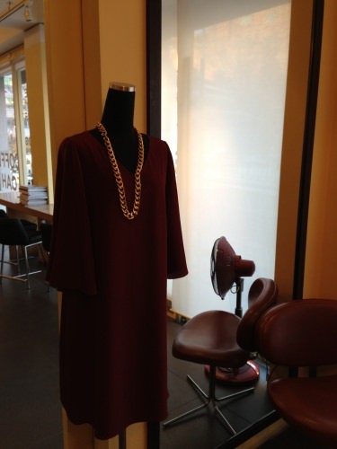 全体的にゆったりしたデザインの服が多いです。