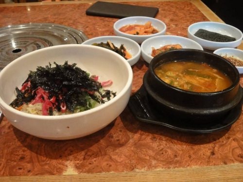 結構な量です　実質２つメニュー頼んだのと同じ