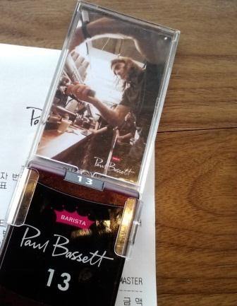 ポールの写真を見つつ待つこと3分