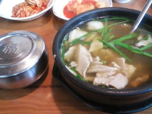 スープの色が特徴的です