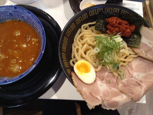 これが新村店限定の辛いつけ麺