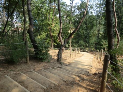 こういう階段も