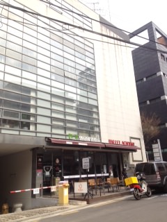 2Fがマル企画です^^